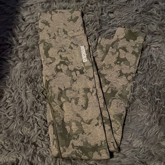 gymshark green camo leggings - Picture 1 of 2